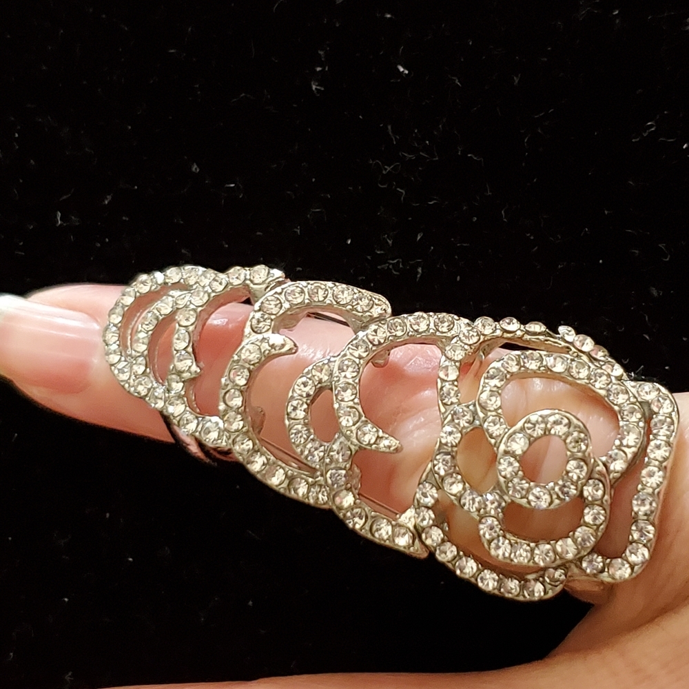 Silvertone crystal rose double knuckle ring size 5